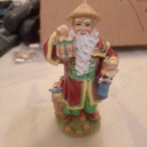 International Santa Claus Collection "Nice Old Father" Figurine & Ornament Set - Picture 2 of 6
